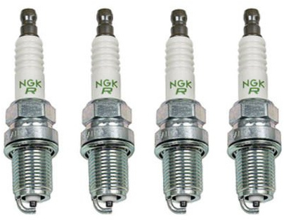NGK Lot de 4 bougies d'allumage BKR5EK-