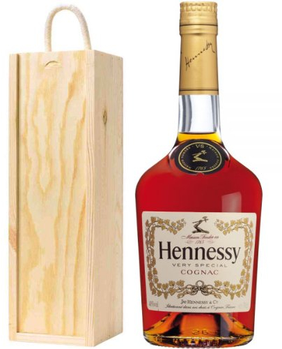 Hennessey V.S. Cognac in Wooden Gift Box 70cl 40% abv