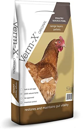Copdock Mill Range Layers Pellets with Verm-X Chicken Feed, 5kg - Premium Quality Complete Food for Poultry - 100% Natural Mix to Aid Digestion and Protect Against Intestinal Problems In Chickens
