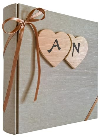 ALBUM FOTOGRAFICO NOZZE MATRIMONIO ANNIVERSARIO TELA DI LINO BEIGE CON CUORI IN LEGNO E INIZIALI PERSONALIZZABILI DESIGN LEGNOEGRAFITE (35X35 cm con 60 PAGINE (120 facciate))
