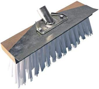 Balai de cantonnier avec grattoir tôle