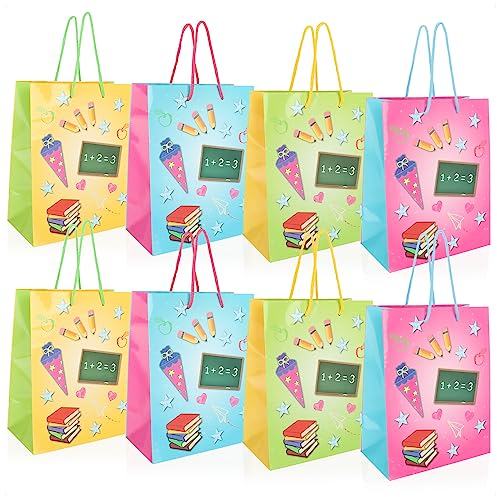 com-four® 8x Geschenktasche, Geschenkverpackung für Schulanfänger, eckige Schultüte mit Henkeln, faltbarer Beutel aus Pappe zur Einschulung (8 Stück - 4 Farben)