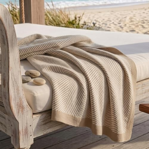 Plaid 130x170 cm BOSALONI HOME Premium Collection, Coperta Elegante a Spina di Pesce per Divano e Letto, Morbida e Calda in Pile Flanella, Design Moderno Raffinato (Beige e Bianco)