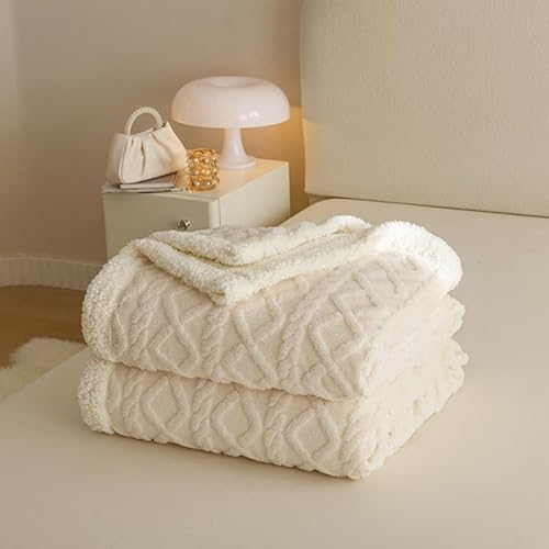 WUMIUER Kuscheldecke 150 x 200 cm Flauschig Sofaüberwurf Beige - Weiß, weich & warm Wohndecke als Sofa Couchdecke Bettüberwurf Decke, Plüsch Dicke Decke für den Winter