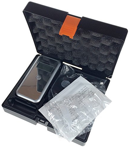 AlcoDigital AL7000 Pro Breathalyzer with replaceable Sensor - FASTcar Best Breathalyzer under £100