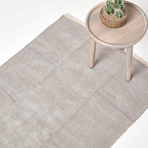 HOMESCAPES Light Grey Rug 100% Cotton Plain Modern Reversible Chenille Floor Mat with Natural Colour Trim Anti Shedding Soft Touch Washable, Large, 90 x 150 cm (35 x 59)
