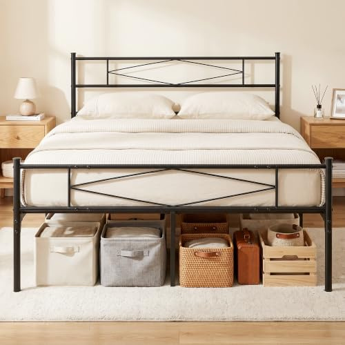 HOMCOM 4ft6 Double Bed Frame with Headboard and Footboard, Metal, Black