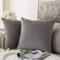 MIULEE 2er Set Samt Kissenbezug Kissenhülle Dekokissen Kissenbezüge Sofakissen Samtkissen Dekorative Couchkissen Bezug für Sofa Wohnzimmer Schlafzimmer 26x26 Inch 65x65 cm Grau