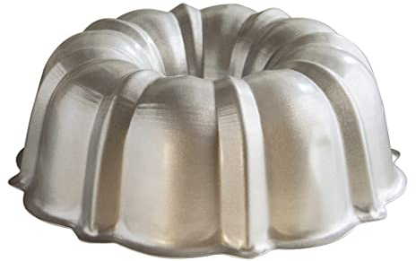 Nordic Ware Treat Bundt Pan, 12-Cup, Light Champagne