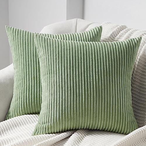 Topfinel Kissenbezüge 60x60 grün Kordsamt 2er Set gestreiftes Muster Kissenbezug Kissenhülle für Dekokissen Sofakissen Couchkissen Dekokissen Zierkissenbezug Deko Kissen Wohnzimmer Schlafzimmer