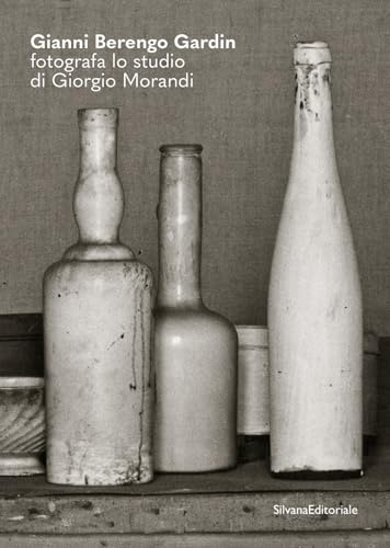 Gianni Berengo Gardin fotografa lo studio di Giorgio Morandi