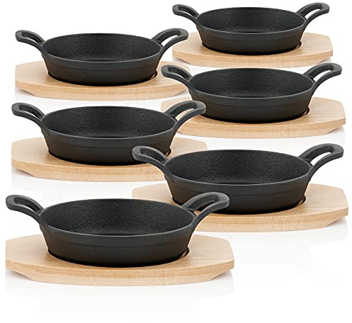 BBQ-Toro serveringspanna i gjutjärn med träunderlägg (6 stycken) | Ø 16 cm | redan inbränd – förbehandlad | gjutjärnsgrillpannor, stekpannor, serveringspanna, grillpanna, gjutjärnspanna