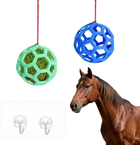 KQDRAVINE 2 Stück Heuball Pferd Slowfeeder, Horse Treat Futterstation, Hühner Gemüse Futterball, 14cm Pferdespielzeug zum Aufhängen für Ziegen Schafe Geflügel, Stressabbau (Grün und Blau)