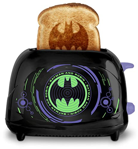 Uncanny Brands DC Comics Batman Game Over Two-Slice brödrost – Toasts Batman-logotyp på din toast – rolig köksutrustning – kompakt och lätt att använda