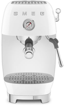 Smeg, Machine à Café Espresso Manuelle ECF03WHEU, Thermoblock, Fonction Cold Brew, Buse Vapeur et Manomètre, Réservoir de 1,4 L, 1650 W, Blanc