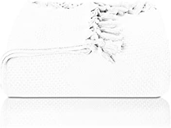 LAYNENBURG Premium Tagesdecke mit handgeknüpften Fransen - 100% Baumwolle - 200 x 220 cm XXL - Waffelpique Sommerdecke - Baumwolldecke als Bett-Überwurf, Couch-Überwurf & Sofa-Decke (Weiß)