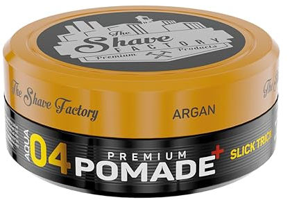 THE SHAVE FACTORY Pommade Premium – 04 Slick Trick 150ml – Pommade Cheveux Tenue Forte, Brillance Moyenne, Contrôle Durable – Base Aquatique Facile à Rincer – Qualité Barbier pour Coiffure Quotidienne