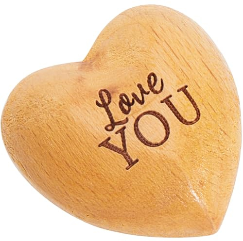 CREATCABIN Love You trähjärta ornament liten kram symbol massivt olivträ hjärta isolering gåva hand håller minnessak saknas du gåva tänker på dig present för älskare vänner familj par 3,5 cm
