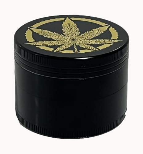 Molinillo Grinder de Hierbas Premium, 4 Piezas, Diseño con dibujo Dorado, Negro, Acero Inoxidable, para especias, hierbas y condimentos.