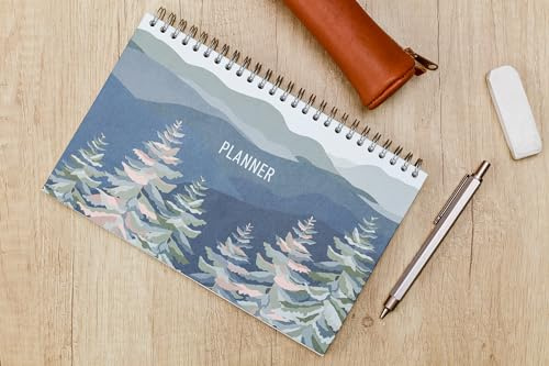 Clairefontaine 83496C - Un Bloc Planner à Spirale 22x14 cm - 53 Feuillets Imprimés - Planificateur hebdomadaire - Planning Hebdomadaire design Nature - Organisation - Collection La Vie en Vosges