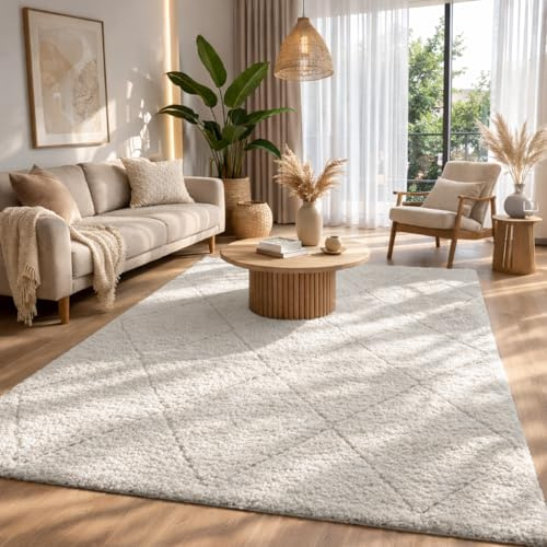 the carpet Bahar Shaggy – Weicher Hochflor Teppich, moderner Flauschiger & kuscheliger Wohnzimmer Teppich, eleganter Designer Shaggy, pflegeleicht und strapazierfähig, Creme-Raute, 200 x 290 cm