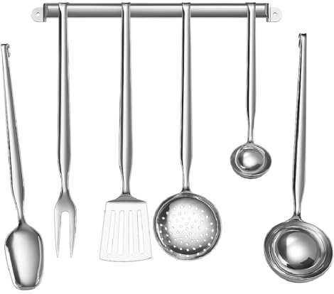Set Mestoli Cucina Acciaio Inox 6 Pezzi con Barra da Parete – Utensili Made in Italy – Lavabili in Lavastoviglie – Cucchiaione, Schiumarola, Mestolo, Spatola, Forchettone, Cucchiaio