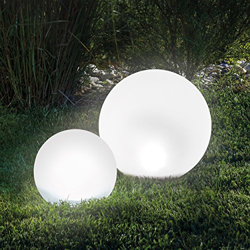 Esotec Solarkugeln Basic, Multicolor, 2er Set, 7 Leuchtfarben, Farbwechsel, 20+30cm, Akku, Solarmodul, Leuchtkugelset, LED Gartenkugeln, Solarlampen für außen, Winterfest, wetterfest, 102613