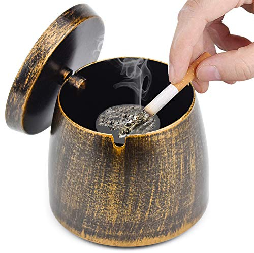 Demason Aschenbecher mit Deckel, Windaschenbecher aus Edelstahl für die Reinigung von Zigarettenasche Tischaschenbecher mit Rutschfeste Basis für Outdoor & Indoor Dekoration (10x8,4CM)
