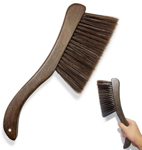 1 stycken Handborste i trä med handtag, bärbar rengöringsborste, Handborste med dammskydd, sopborste, Lämplig för vardagsrum, sovrum, används för rengöring av soffor, sängar, lakan, kuddar etc.