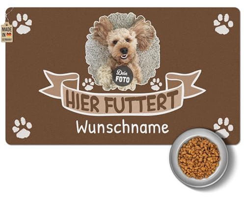 PR Print Royal Napfunterlage mit Foto & Name selbst gestalten - Hier futtert - Futtermatte für Hunde & Katzen - Personalisierte Geschenkidee, Waschbar | 60 x 35 cm, rutschfest