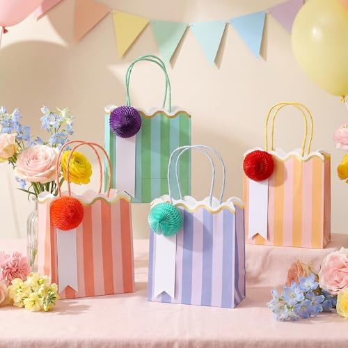 Gersoniel 24 sacchetti regalo di carta a righe pastello con sfera a nido d'ape e etichetta colorati smerlati sacchetti con manici per caramelle caramelle Goodie Bag sfuso per compleanni, baby shower