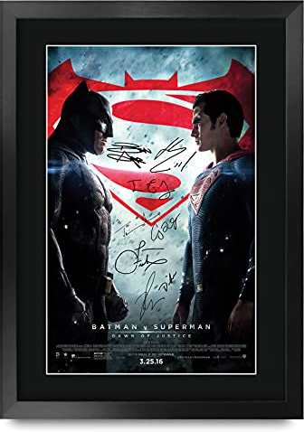 HWC Trading Batman v Superman Ben Affleck, Henry Cavill Geschenke Geducktes Signiertes Autogramm Foto für Fans von Film Memorabilien - A3 Gerahmt