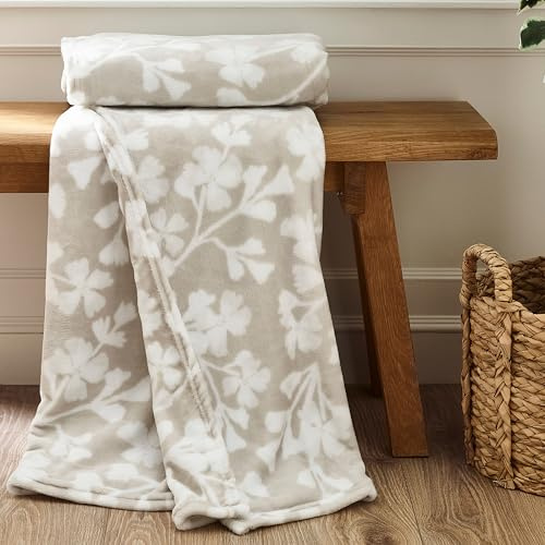 Catherine Lansfield Brooke Floral Cosy Fleece 200x240cm Blanket Throw Natural