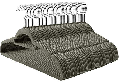 SONGMICS 50 Stück Kleiderbügel Samt, 0,6 cm dick, Anzugbügel Jackenbügel mit Rutschfester Oberfläche, mit Zwei Einkerbungen, 360°drehbarer Haken