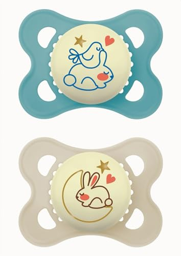 MAM Schnuller aus Naturkautschuk, leuchtet im Dunkeln, 2-6 Monate, mit symmetrischem Sauger, flach und flexibel, mit selbststerilisierender Box, Mattblau, 2 Stück