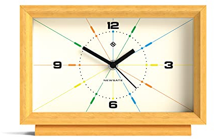 NEWGATE® Hollywood Schreibtisch Uhr | Zeitgenössisches rechteckiges Design | Massivholz | Ausführung aus Heller Eiche | Mid Century Stil für Schreibtisch, tischplatte, Regal oder nachttisch