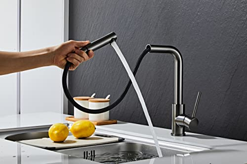 AIYA Bath Küchenarmatur aus Edelstahl m. herausziehbare Spülbrause | Graphit | Eckiger Auslauf | Zeitloses und modernes Design aus Dänemark | Einhandmischer | Küchenarmatur