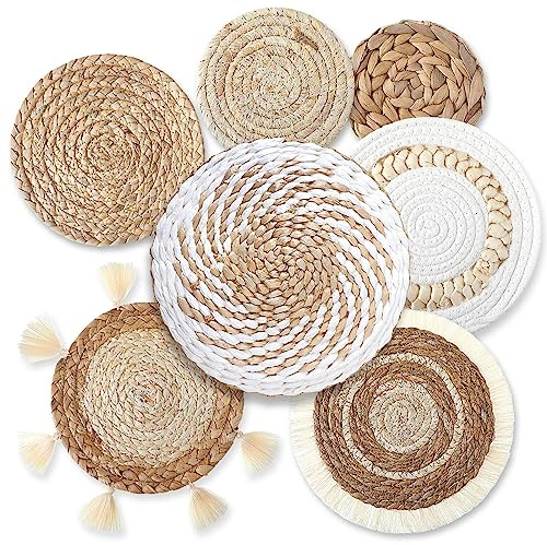 Beeveer 7 Pcs Boho Wall Baskets Decor Hanging Rustic Rattan Wicker Wall Basket for Farmhouse Living Rooms Bedrooms Kitchen Decorations(Classic Style)