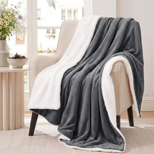 Aisbo Plaid Coperta Pile Singolo - Coperta Calda Invernale per Divano e Letto Singolo 150x200 cm Pile di Flanella e Sherpa Morbida Grigia Scuro, Sherpa Blanket for Sofa and Couch