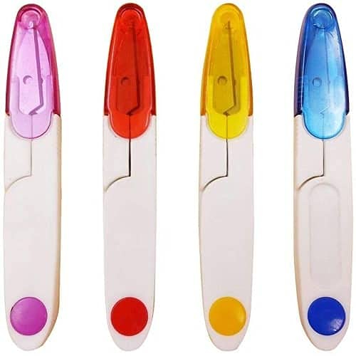 CABLEPELADO Tijera de Costura | Tijeras de costura para cortar hilo | Mango de plástico | Plástico | Tapa de seguridad | Apto para papel, alambre delgado, textiles, lana, hilo y más | 1 unidad