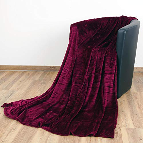 Bestlivings Kuscheldecke Wohndecke Celina - hochwertige Flauschige Decke, 180 x 220 cm - Aubergine
