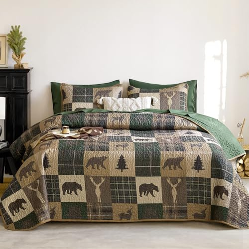 Wake In Cloud - Rustic Quilt Set, Cabin Lodge Christmas Bear Moose Deer Wildlife Western Patchwork Country, Reversible Lightweight Bedspread Coverlet, 3 Pieces, Green Brown, King Size