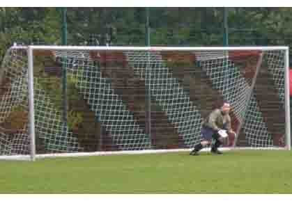TORNETZ - Fußball - 7,5 x 2,5 x 0,8 x 2m - 4 mm - Weiß/Rot
