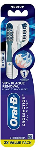 Oral-B Pro Health CrossAction Plaque Removal toothbrushes, 2 Count Toothbrush Medium, Deep Reach in Tight Spaces, Tongue Scraper Tooth Brush, Plaque Fighter, Gentle on Teeth, Gum stimulators