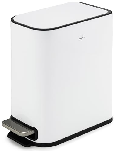 RED FACTOR Schmaler Kleiner 5L Edelstahl Treteimer für enge Räume – Mülleimer mit Soft-Close-Deckel und herausnehmbarem Inneneimer für Bad, Küche, Schlafzimmer oder Büro (Metallic Weiß)