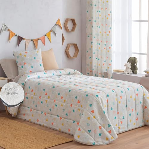 Edredón con reverso de SHERPA cama juveniles e infantiles, relleno de 150 gr y tejido borreguito suave de 220gr para la época de frío. Medida cama 105. Modelo estampado KEOPS. Incluye solo edredón