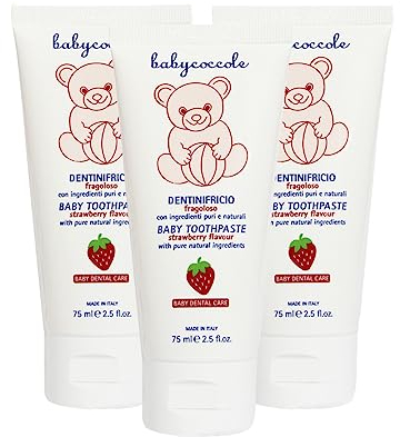 Babycoccole KIT 3 PEZZI DENTINIFRICIO FRAGOLOSO. Dentifricio Bambini 0-6 anni all'aroma naturale di Fragola. Rinforza i denti, previene le carie. Giusto apporto di fluoro, calcio e vitamine - 3x75ml