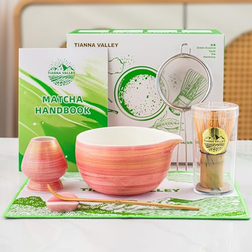 TIANNA VALLEY Matcha Kit, ensemble pour matcha 7 pièces rose, kit pour cérémonie du thé, bol en céramique (chawan) de 510 ml/18 oz avec bec verseur, fouet en bambou et support, ensemble traditionnel