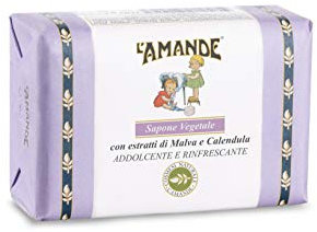 L'AMANDE - Sapone Mani Vegetale Delicato per Pelli Sensibili ad Azione Emolliente e Calmante, Saponetta Detergente Idratante Profumata al Burro d'Oliva ed Estratto di Malva e Calendula 200 gr