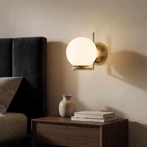 BARCELONA LED Applique da Parete ATOM Sfera in Vetro Bianco Ø15cm E27, Lampada da Parete Piccola con Supporto L in Alluminio Oro, Stile Classico, Moderno, Vintage Illuminazione Interna Decorativa
